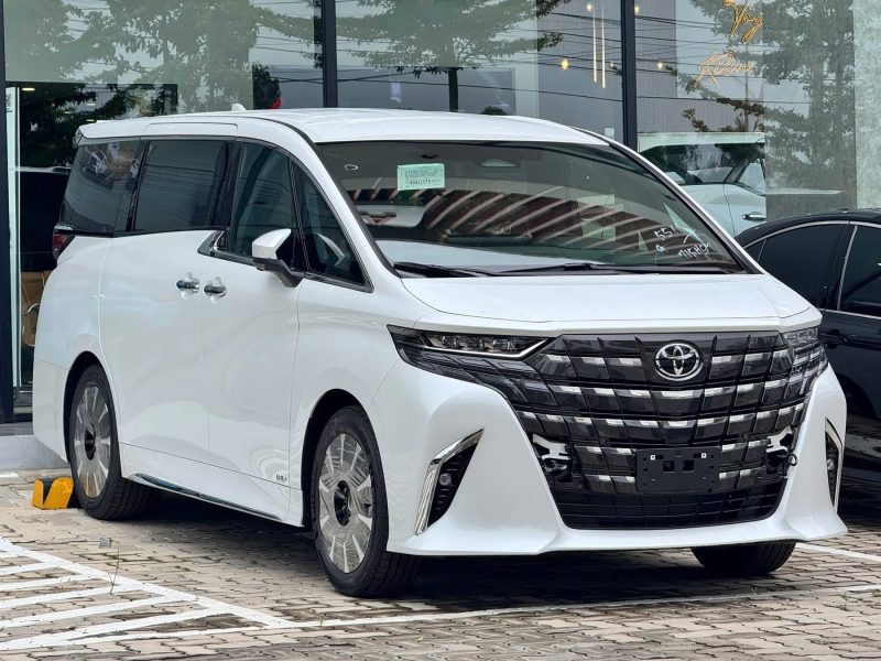Bán xe Toyota Alphard 2025